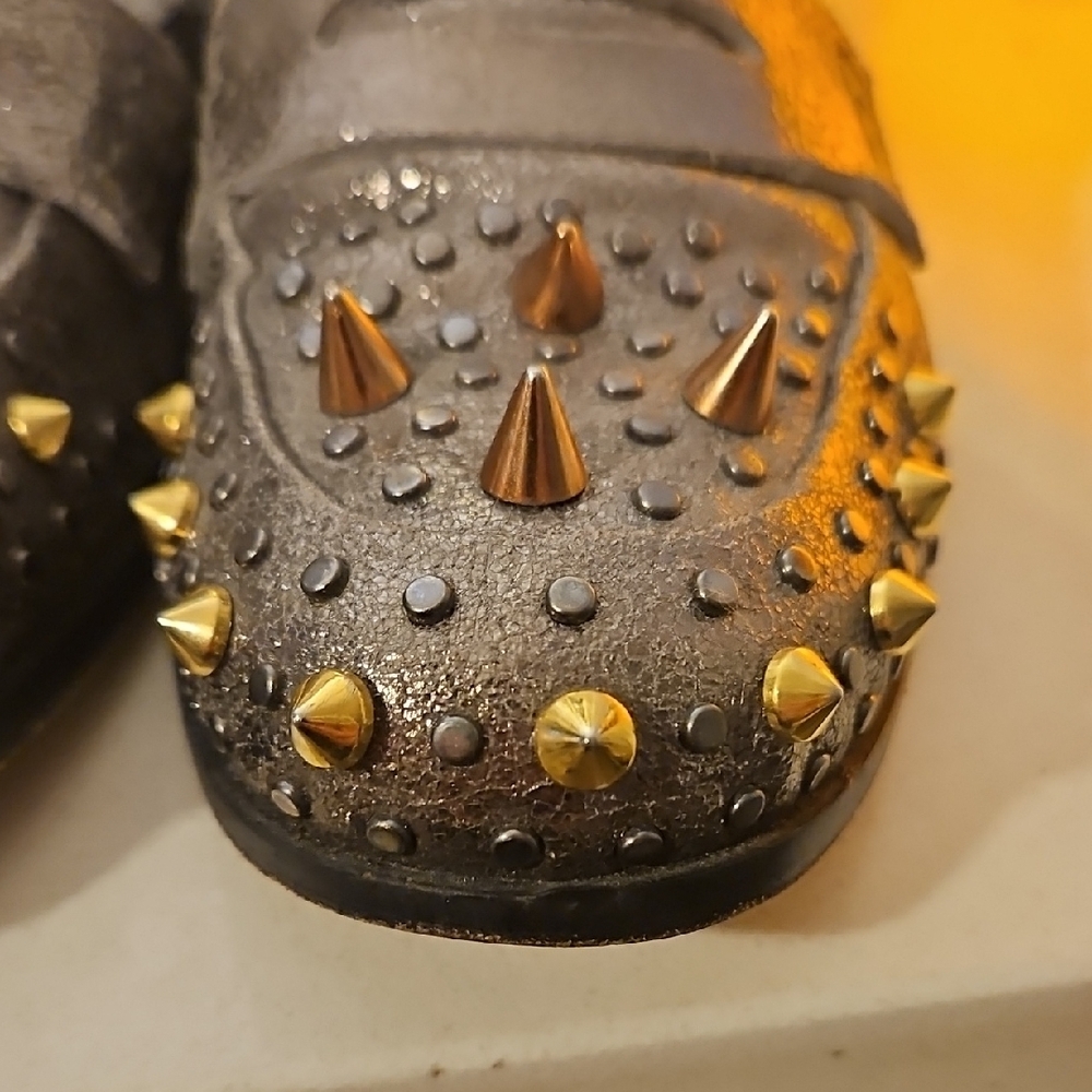 Women's Le Lis Lanc Metallic Gray Loafers with Gold Studs - Picture 5 of 9